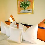Riedenburg Hotell 2*