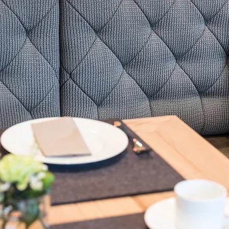 Kurpension Riedenburg 2*